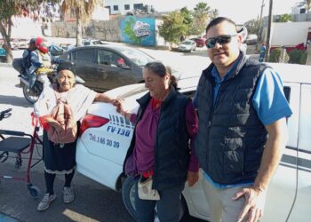 Diferentes gremios de taxis, brindan el servicio de manera gratuita 3 veces por semana a los adultos mayores