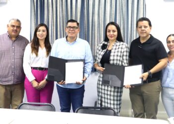 Firma de un convenio de colaboración con el Sistema Estatal DIF