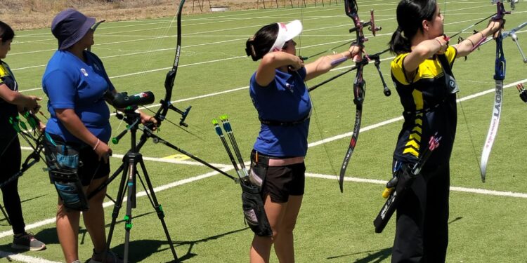 Equipo Femenil de Tiro con Arco de la UABCS triunfa en la Universiada Regional UAS 2024