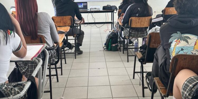 Personal de Atención Ciudadana y Vinculación Social se realizan de forma frecuente visitas a planteles de los 3 niveles educativos en el municipio de Los Cabos. 