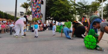 SE UNE BCS A LA CAMPAÑA DE GRAFITI TEJIDO 2024 POR LA CONCIENCIACIÓN SOBRE LA SORDOCEGUERA