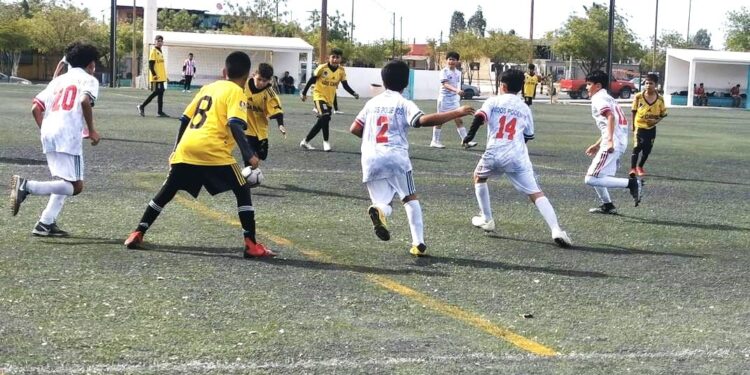 ESTUDIANTES DE BCS PARTICIPARÁN EN JUEGOS DEPORTIVOS DE EDUCACIÓN BÁSICA