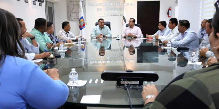 ACUERDAN GOBIERNO DEL ESTADO Y SINDICATO MESA DE TRABAJO CON AYUNTAMIENTOS