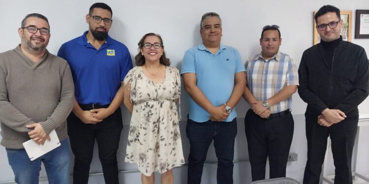 BRINDARÁN GOBIERNO DEL ESTADO Y UNIVERSIDAD DE TIJUANA, ORIENTACIÓN JURÍDICA A COMUNIDAD ESCOLAR