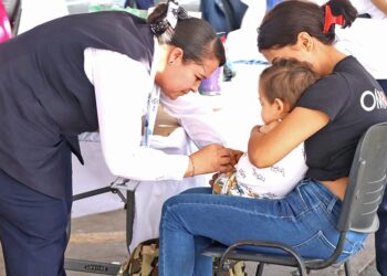 REALIZAN EXITOSA JORNADA DE VACUNACIÓN INFANTIL EN BCS 