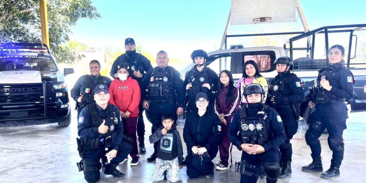 REALIZAN TAREAS DE PROXIMIDAD SOCIAL EN SECTOR EDUCATIVO Y EMPRESARIAL DEL NORTE DE LA ENTIDAD