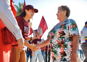 AGUA TODOS LOS DIAS EN LA PAZ: MILENA QUIROGA