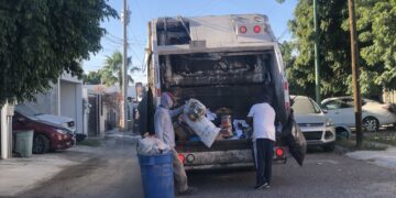 Restablece Ayuntamiento servicio de recolección de basura en colonias pendientes