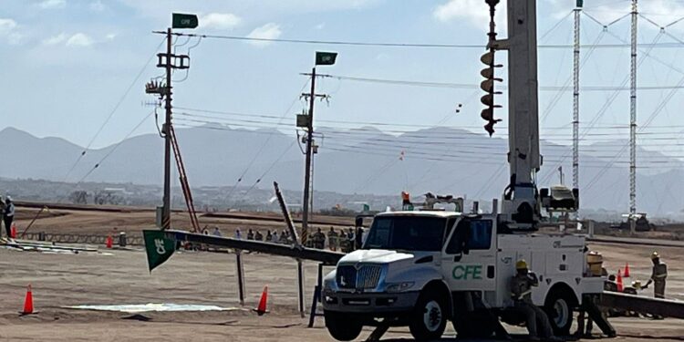 Comisión Federal de Electricidad en estrecha colaboración con los tres niveles de Gobierno, llevaron a cabo una demostración de maniobras en campo