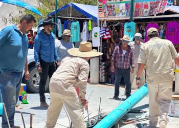 Trabajos de interconexión de tubería de drenaje sanitario para eliminar completamente el derrame de aguas residuales
