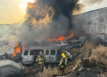 Sofocaron el incendio ocurrido alrededor de las 6:00 de la mañana, en el Corralón Municipal ubicado a espaldas de la Plaza Bugambilias, situada sobre la carretera Transpeninsular en la colonia Santa Rosa, en San José del Cabo.