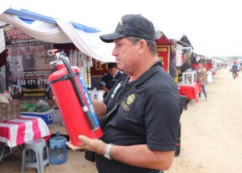 Movilidad y limpieza de los puestos semifijos que se instalan cada fin de semana a través de los 8 tianguis que existe en Cabo San Lucas