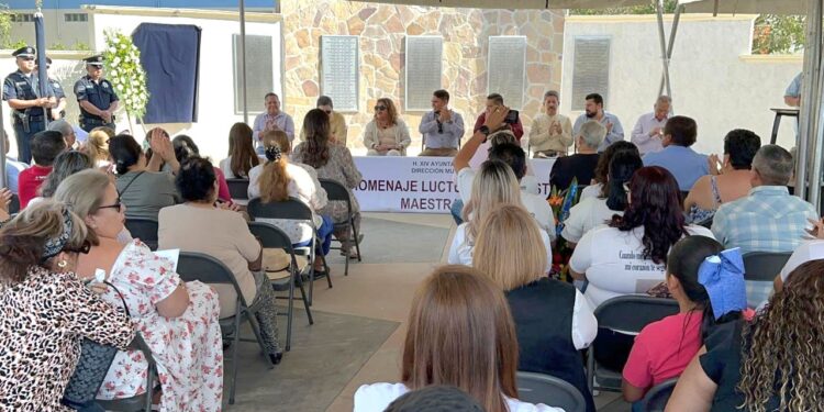 Día de la Maestra y el Maestro