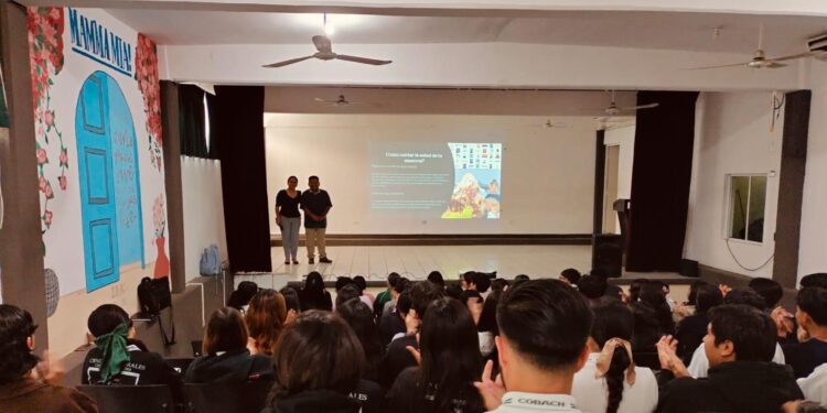 La Dirección Municipal de Salud continúa con las pláticas en planteles escolares