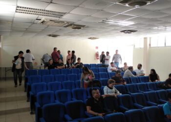 Personal de la Dirección Municipal de Salud impartió una charla informativa a personal docente