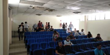 Personal de la Dirección Municipal de Salud impartió una charla informativa a personal docente