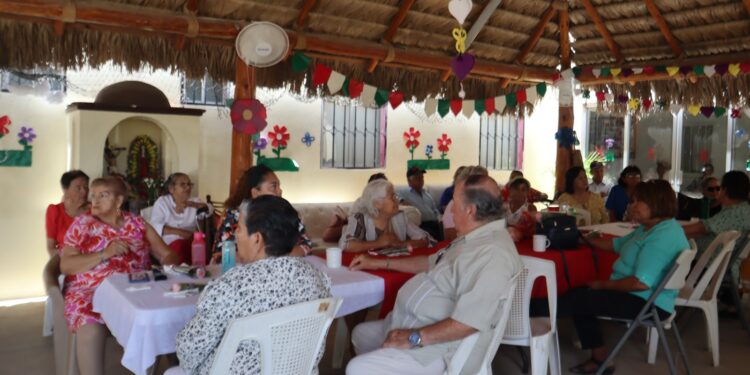 El Sistema Municipal para el Desarrollo Integral de la Familia (SMDIF) Los Cabos, a través de Coordinación de la Casa de Día, en San José del Cabo, celebró a las abuelitas que acuden a este centro de asistencia