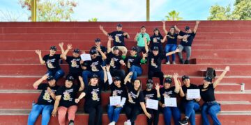 Llevó a cabo una activación física con personas adultas mayores que habitan en la delegación de Miraflores