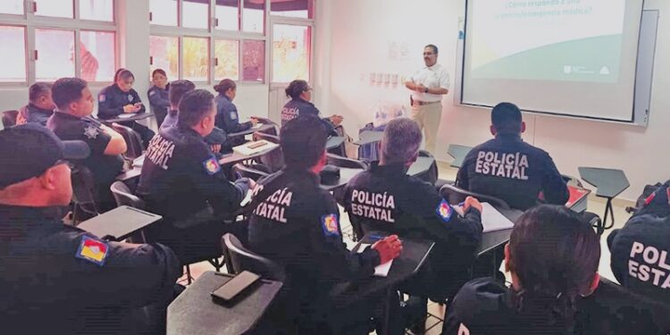 CAPACITA COEPRA A POLICÍAS ESTATALES EN PRIMEROS AUXILIOS