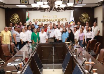 FIRMAN GOBIERNO DE BCS Y MAGISTERIO, ACUERDO PARA EL PAGO PROGRESIVO DE LA GRATIFICACIÓN QUINQUENAL Y EL REGRESO A CLASES ESTE MIÉRCOLES 22 DE MAYO