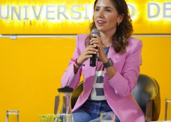 Se compromete Susana Zatarain con los jóvenes sudcalifornianos.