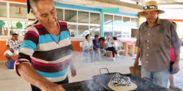 Se llevó a cabo la primera edición del Tianguis Regional de Los Planes