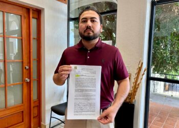 El tesorero general municipal del XIV Ayuntamiento de Los Cabos, Christopher Albertini Camacho Ortegón, presentó formal denuncia ante la Contraloría Municipal