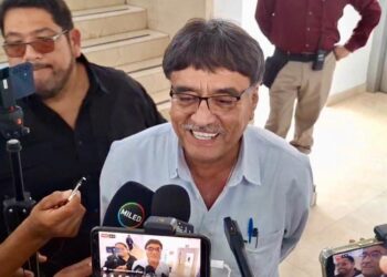 El presidente municipal de Los Cabos Oscar Leggs Castro se reunió con el gobernador del estado Víctor Manuel Castro Cosío en el edificio de Gobierno en la ciudad de La Paz