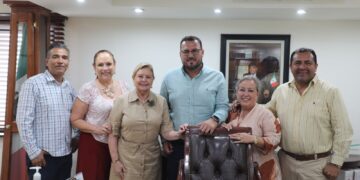 El director general de OOMSAPAS Los Cabos, Ramón Rubio Apodaca, informó sobre la mesa de trabajo que tuvieron el equipo de Agua Potable con la empresaria y desarrolladora turística, Patricia Olachea Palacios, para reactivar y rescatar la áreas previamente entregadas al Ayuntamiento por parte del Fondo Nacional de Fomento al Turismo (FONATUR).