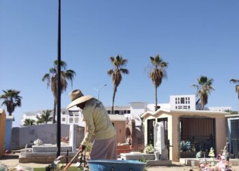 Labores de limpieza y retiro de maleza en todos los panteones del municipio