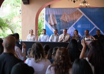 Corte de listón de la 5ta. edición de la Expo Negocios Hotelera 2024