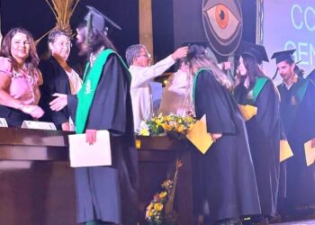 Estudiantes del Colegio de Bachilleres del Estado de Baja California Sur, Plantel 02 San José del Cabo, festejaron el término de sus estudios