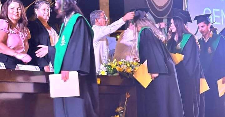 Estudiantes del Colegio de Bachilleres del Estado de Baja California Sur, Plantel 02 San José del Cabo, festejaron el término de sus estudios