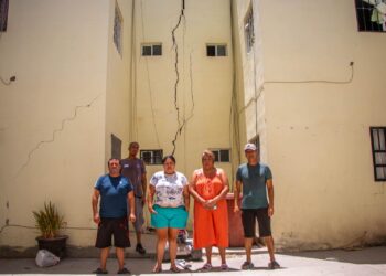 Preocupa a vecinos grietas en edificios de La Paz 