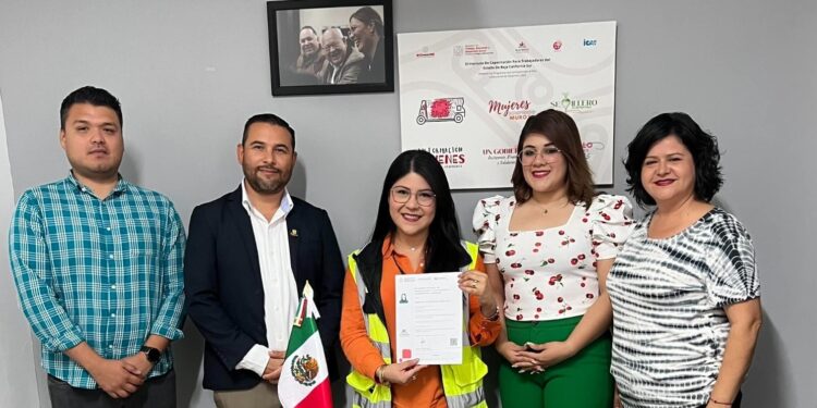 ICATEBCS CERTIFICA A PERSONAL DEL GRUPO AEROPORTUARIO DEL PACÍFICO