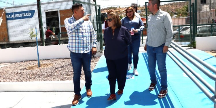 REALIZA SEDIF RECORRIDO EN OBRAS DE BENEFICIO SOCIAL 