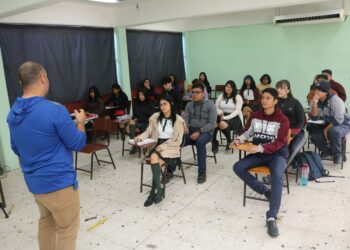 BENEFICIAN BECAS BENITO JUÁREZ A MÁS DE 38 MIL JÓVENES DE NIVEL BACHILLERATO