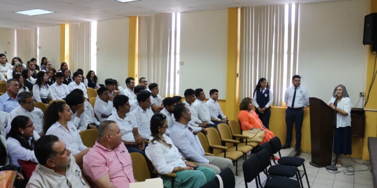 REALIZAN EL PRIMER ENCUENTRO DE ESCUELAS FORMADORAS DE DOCENTES EN BCS