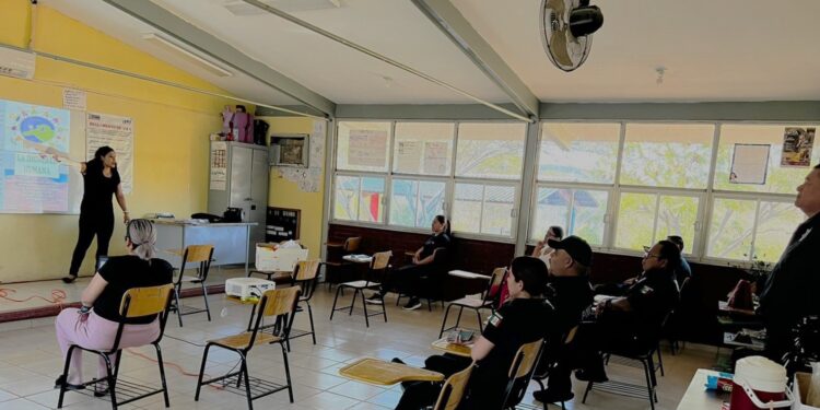 CONTINÚA CAPACITACIÓN A SERVIDORES PÚBLICOS EN MATERIA DE TRATA DE PERSONAS