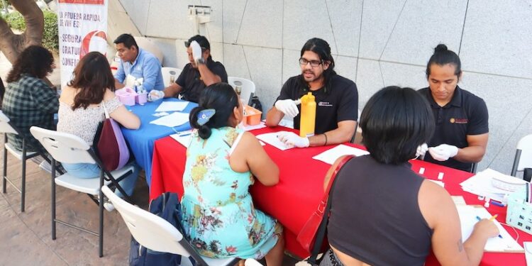 SALUD ACERCÓ ACCIONES PREVENTIVAS A COMUNIDAD LGBTIQ+ DE LOS CABOS 