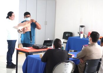 CAPACITAN A PERSONAL MÉDICO SOBRE PRUEBAS PARA DETECCIÓN DE CÁNCER DE MAMA
