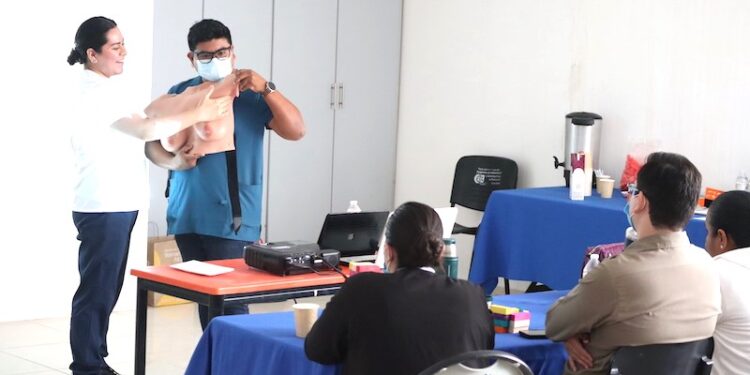 CAPACITAN A PERSONAL MÉDICO SOBRE PRUEBAS PARA DETECCIÓN DE CÁNCER DE MAMA
