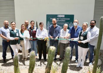 Inauguran jardín de cactáceas regionales en el hospital Salvatierra