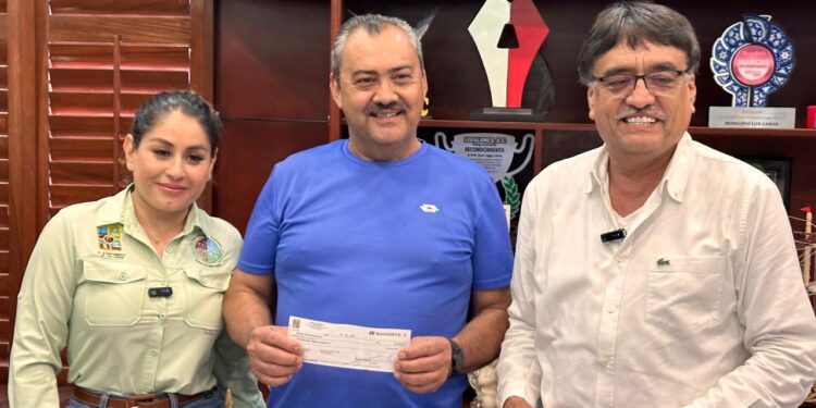 A casi tres meses de concluirse el actual Gobierno, la mañana de este martes, en el despacho del presidente municipal Oscar Leggs Castro