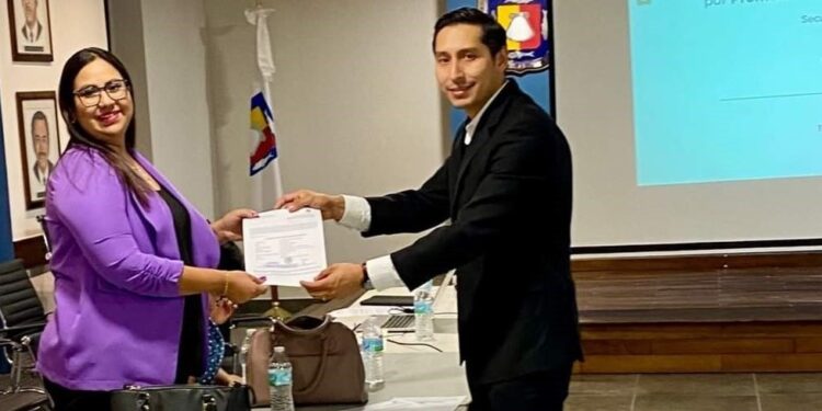 PARTICIPAN DOCENTES DE SECUNDARIA EN PROCESOS DE USICAMM