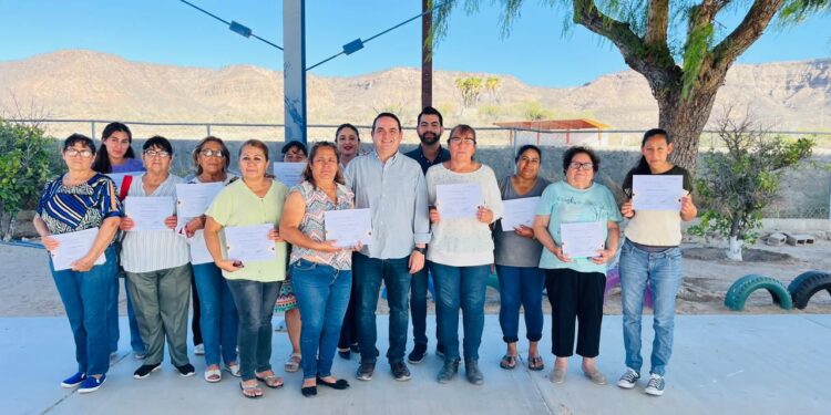 GOBIERNO DEL ESTADO IMPLEMENTA PROGRAMAS Y CAPACITACIÓN EMPRESARIAL EN COMONDÙ