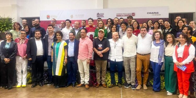 PARTICIPA GOBIERNO EN 1.º ENCUENTRO TERRITORIAL DE MARCAS ESTATALES