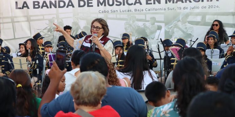 REALIZA SEDIF PRIMER CONCIERTO DE BANDA DE MÚSICA EN MARCHA EN CABO SAN LUCAS