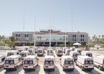 ENTREGA GOBIERNO Y BENEFICENCIA PÚBLICA, AMBULANCIAS Y APOYOS DE MOVILIDAD, VISUAL Y AUDITIVA