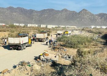 ESTABLECEN GOBIERNO ESTATAL Y CROC ACCIONES CONJUNTAS PARA LIMPIEZA DE ARROYOS EN LOS CABOS